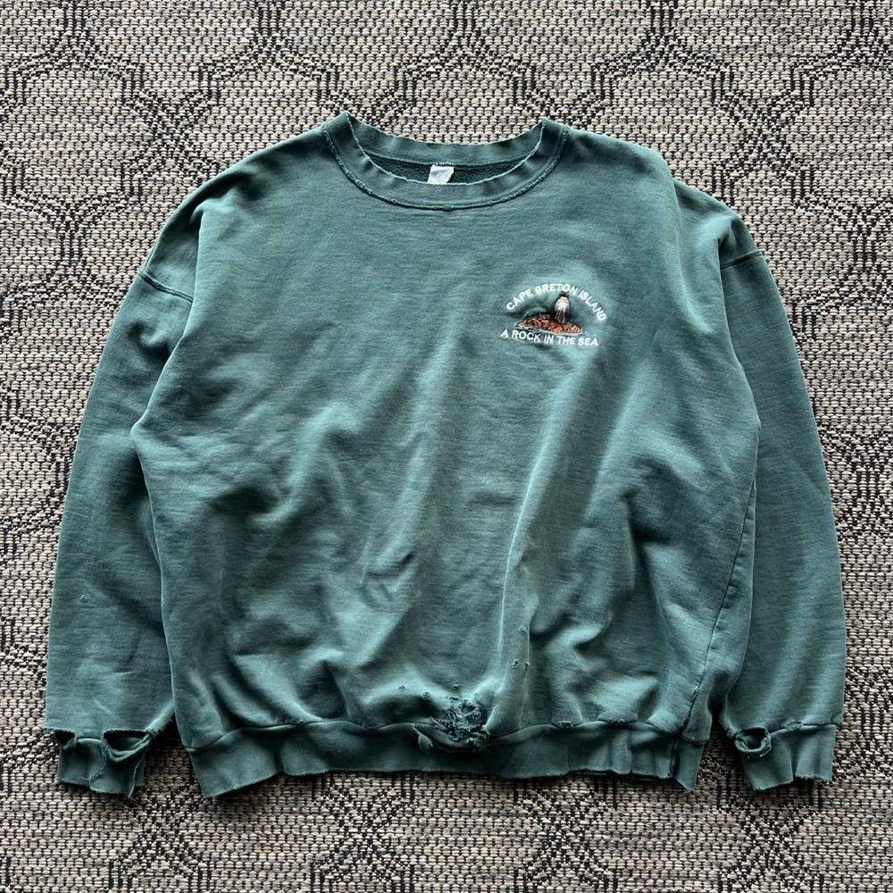 Vintage Thrashed Sweatshirt Mens Large Green Cape Breton Distressed Maritime